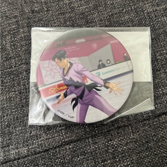 🔥🌟3/$15 Yuri on Ice Anime Can Badge Japanese Anime - Picture 2 of 2